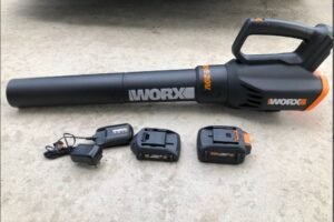 Used battery powered leaf blower